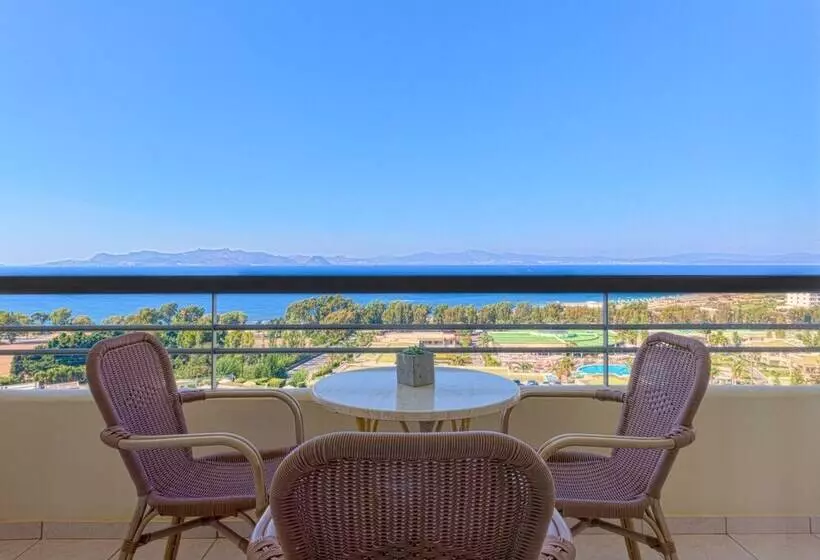 スーペリアースイート, Kipriotis Panorama Hotel & Suites