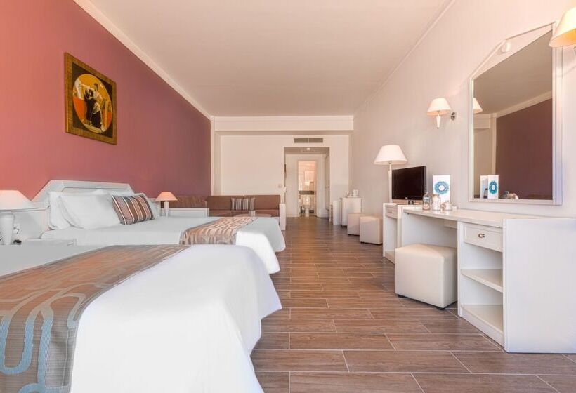 جناح سوبيريور, Kipriotis Panorama Hotel & Suites