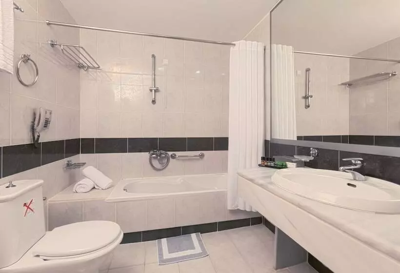 スーペリアースイート, Kipriotis Panorama Hotel & Suites