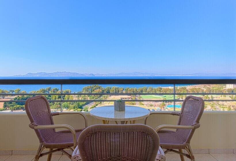 جناح سوبيريور مطل علي البحر, Kipriotis Panorama Hotel & Suites