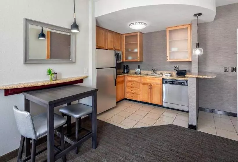 キングサイドベッドのスタンダードワンルーム, Residence Inn Phoenix Nw/surprise