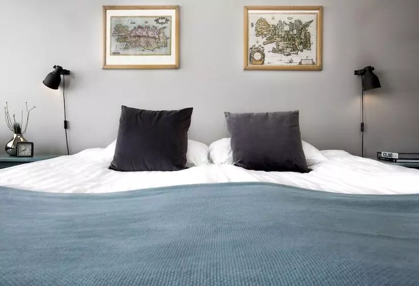 استودیوی استاندارد, Máni Apartments