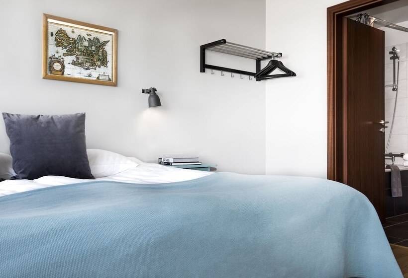 استودیوی استاندارد, Máni Apartments