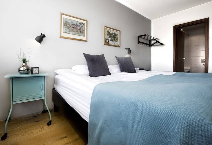 استودیوی استاندارد, Máni Apartments