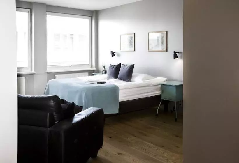استودیوی استاندارد, Máni Apartments