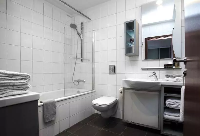 آپارتمان 3 خوابه, Máni Apartments