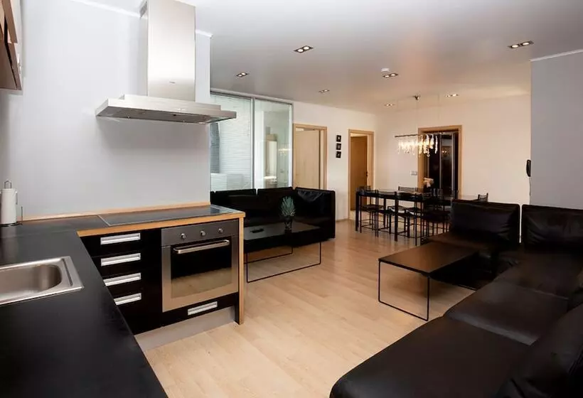 آپارتمان 4 خوابه, Máni Apartments