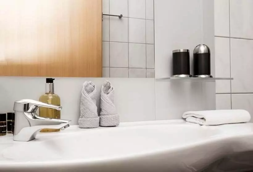 آپارتمان 4 خوابه, Máni Apartments