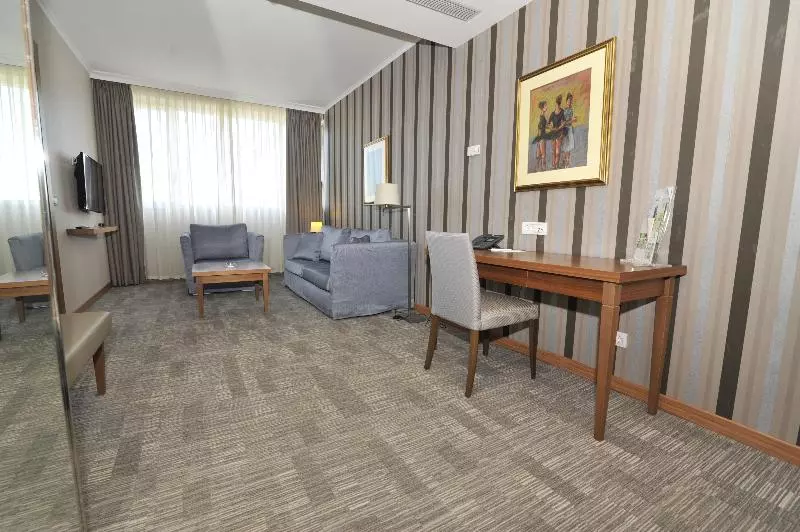 اتاق استاندارد با بالکن, Máni Apartments