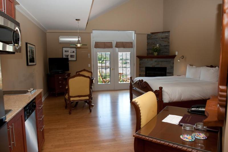 Студио Стандарт Кровать Кинг, St Sauveur Lovely Studio