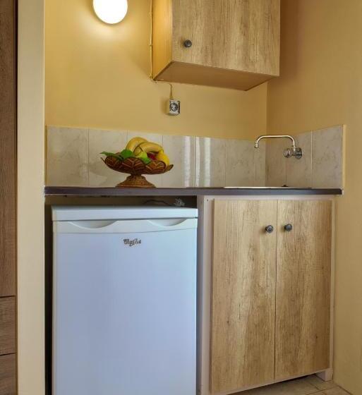 스탠다드 발코니 룸, Two Brothers Studios & Apts