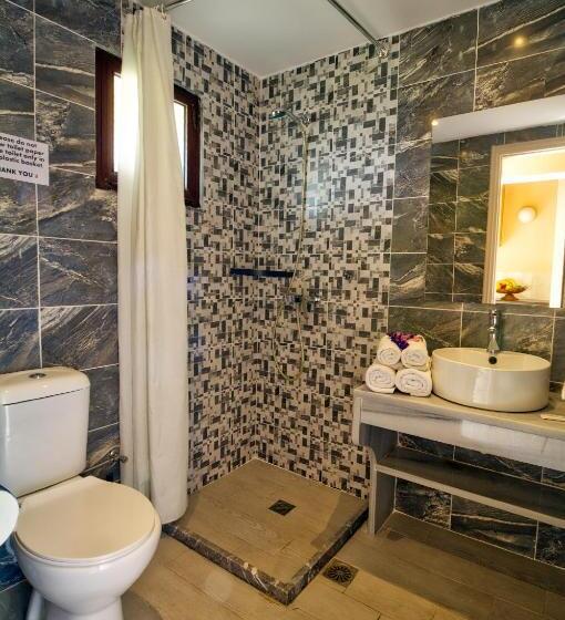 스탠다드 발코니 룸, Two Brothers Studios & Apts