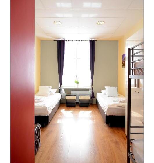 デラックスの4人部屋, 3 City Hostel