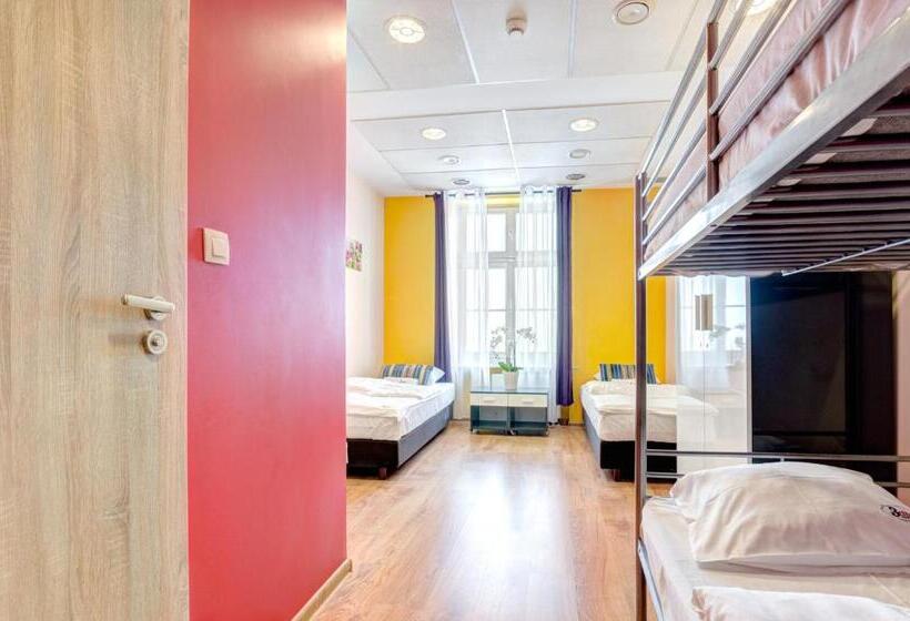 Четырехместный Номер Deluxe, 3 City Hostel
