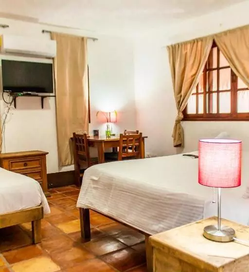 Economy Triple Room, Apart Hotel Casaejido