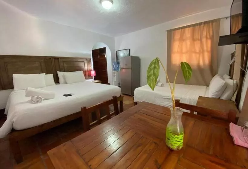 Economy Triple Room, Apart Hotel Casaejido