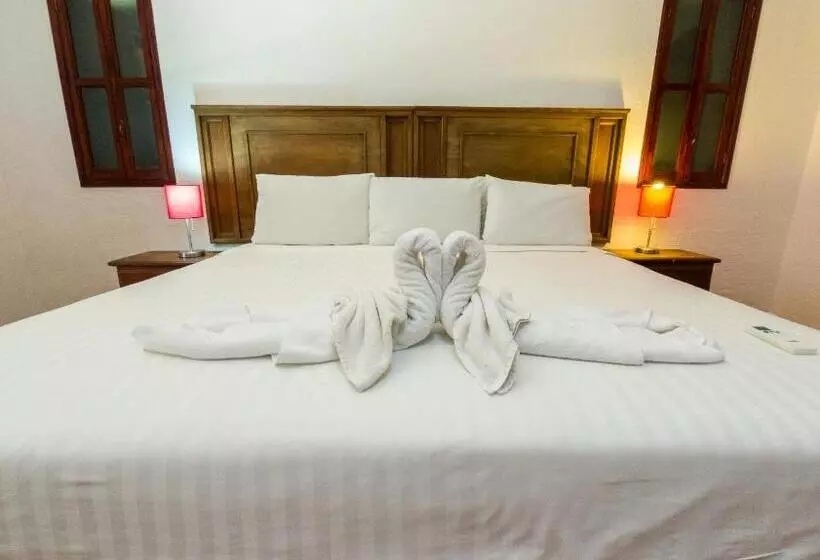 Economy Quadruple Room, Apart Hotel Casaejido