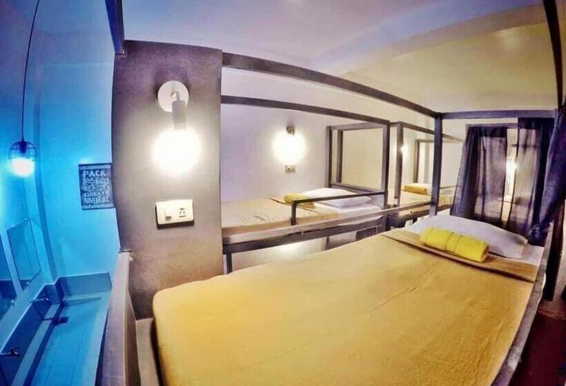 تختخواب در اتاق مشترک, Frachette S Bed & Breakfast