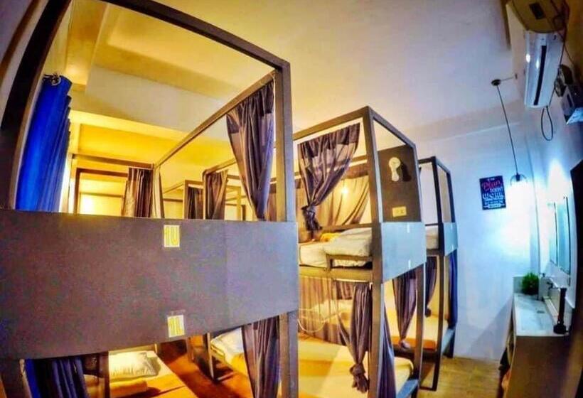 تختخواب در اتاق مشترک, Frachette S Bed & Breakfast