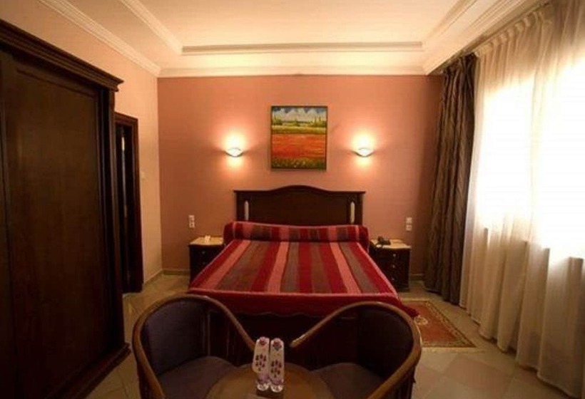 اتاق استاندارد, Abbasides Palace