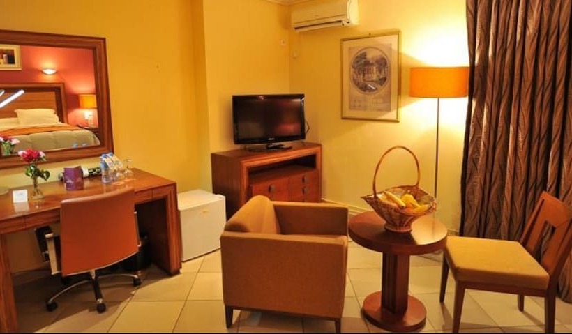 اتاق استاندارد سه نفره, Abbasides Palace