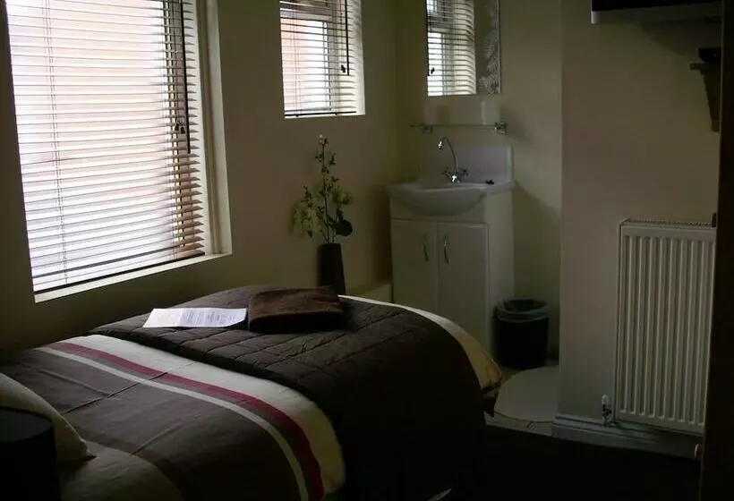スタンダードシングルルーム, Elmswood Guest House