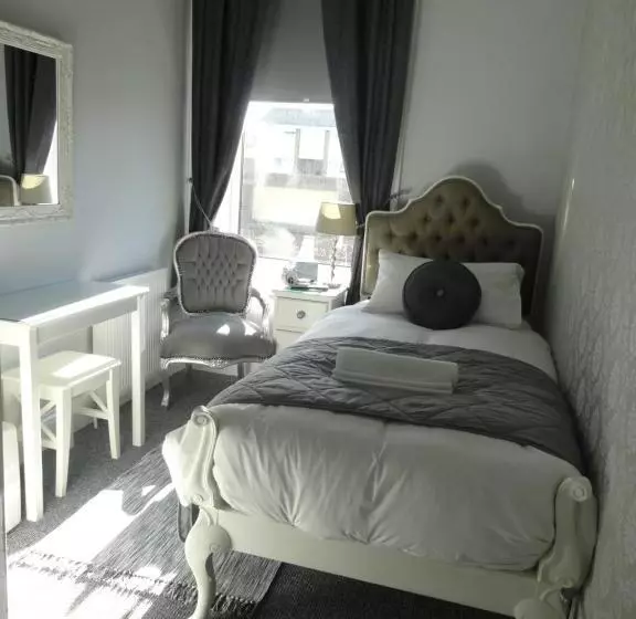 スタンダードシングルルーム, Elmswood Guest House