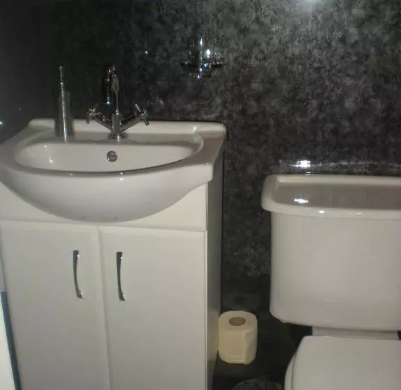 ファミリールーム, Elmswood Guest House