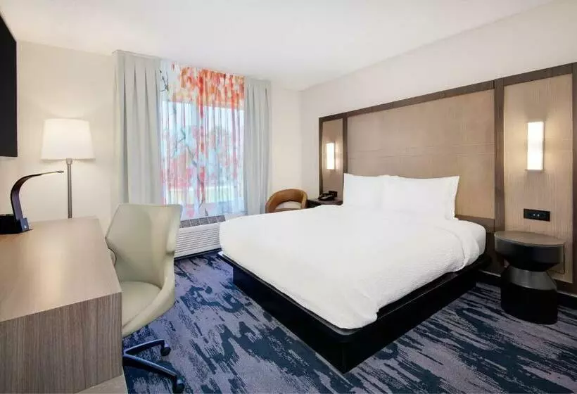 キングサイドベッドのスタンダードワンルーム, Fairfield Inn And Suites Wilson