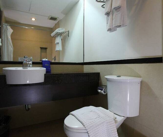 디럭스 트리플 룸, Fersal Hotel Kalayaan, Quezon City