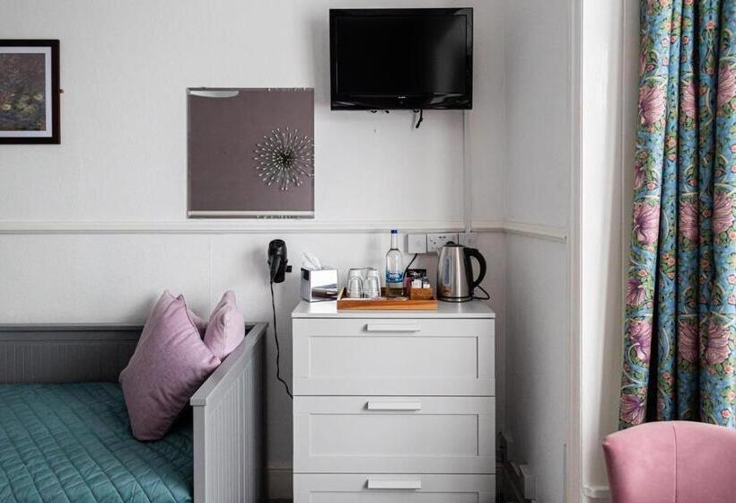 غرفة عائلية, Gresham Guest House