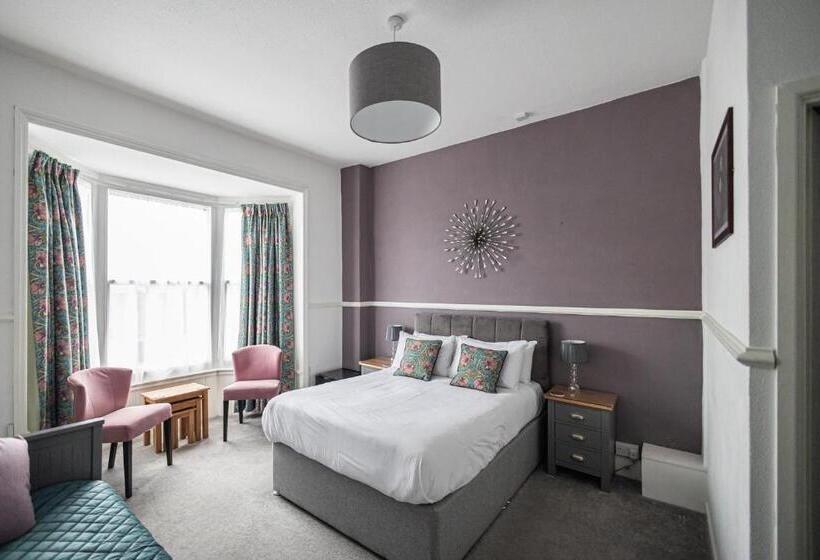 غرفة عائلية, Gresham Guest House