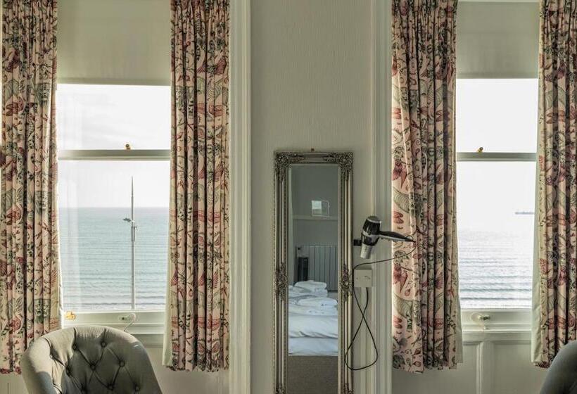 غرفة عائلية مطلّة علي البحر, Gresham Guest House