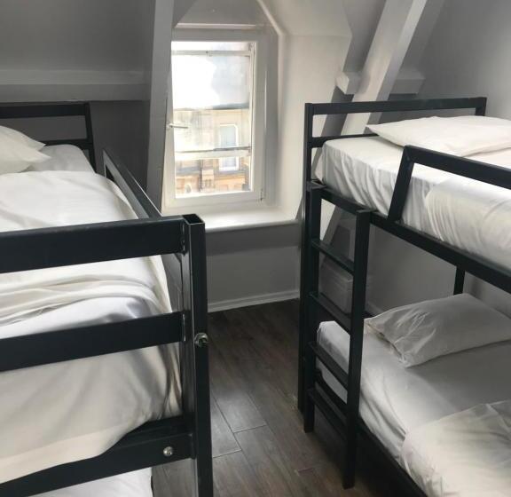 מיטה בחדר משותף, Heroesbunkz