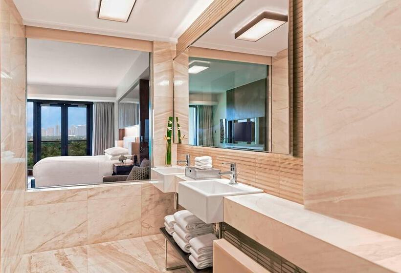 سوییت اجرایی, Manila Marriott