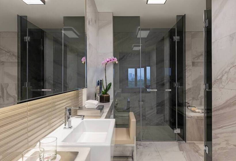 سوییت اجرایی, Manila Marriott