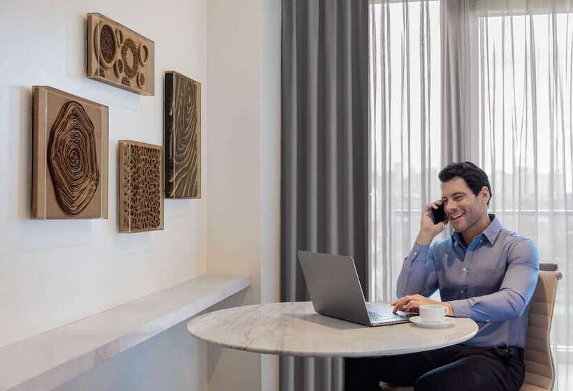 اتاق اجرایی, Manila Marriott