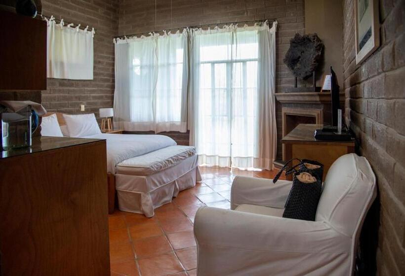 スタンダードルーム, Nirvana Restaurant & Retreat