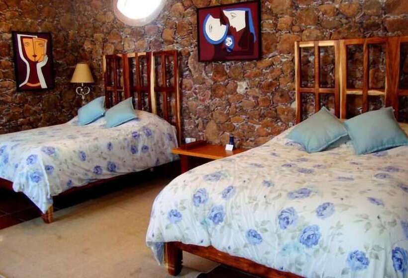 ジュニアスイート, Nirvana Restaurant & Retreat