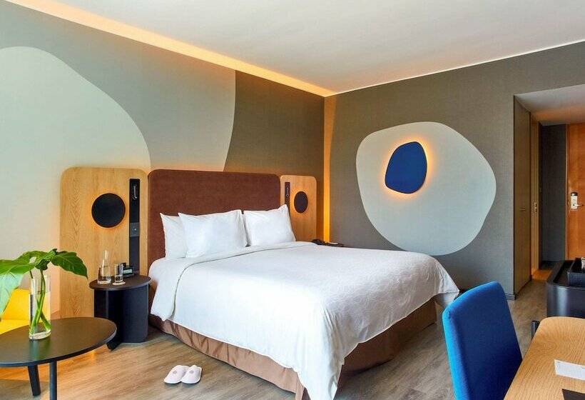 주니어 스위트, Pullman Lima San Isidro