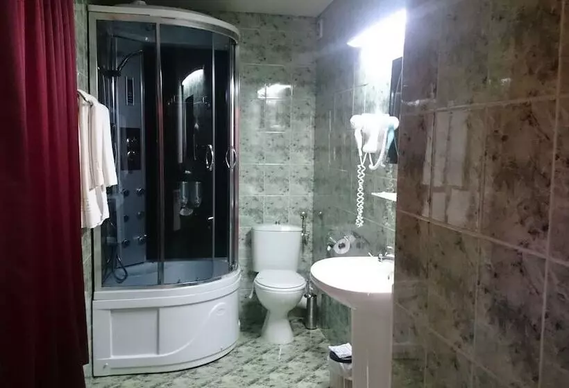 Perhesviitti, Rimini Club Inn & Suites