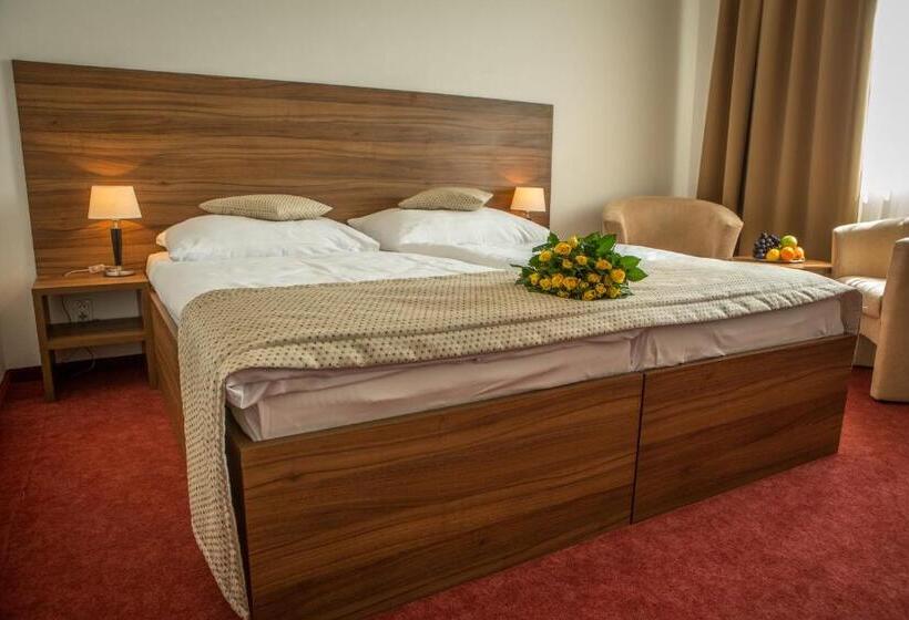 اتاق لوکس, Saffron