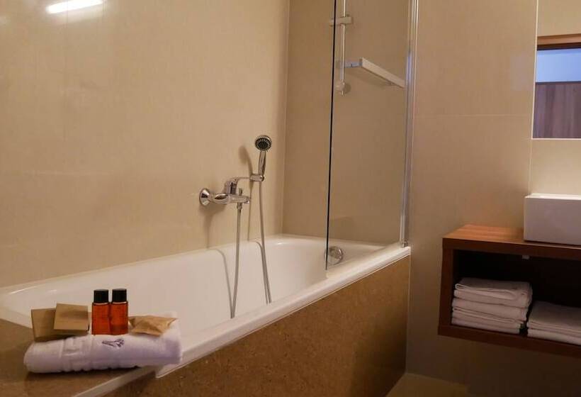 اتاق استاندارد, Saffron