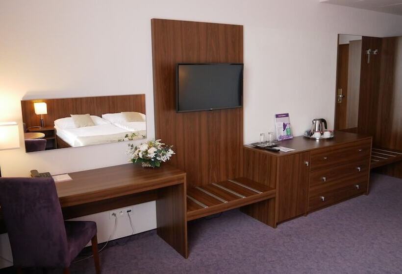 اتاق لوکس, Saffron