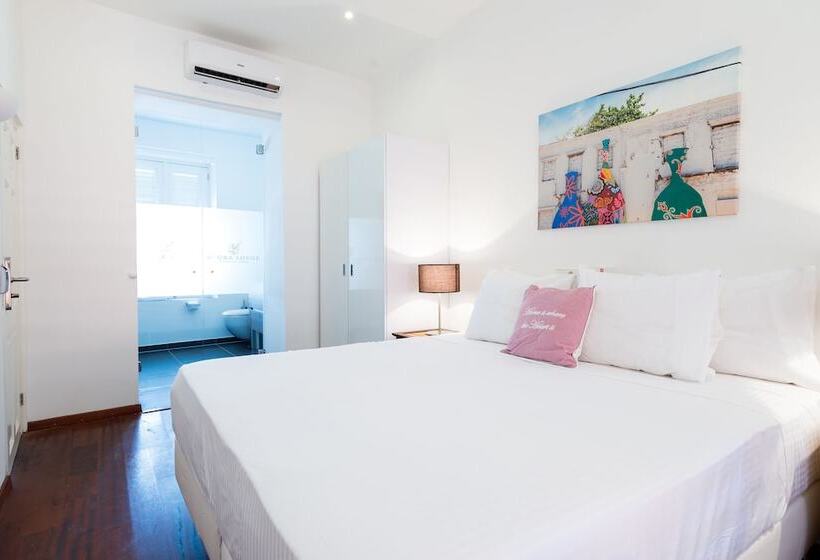 اتاق استاندارد, Scuba Lodge & Suites