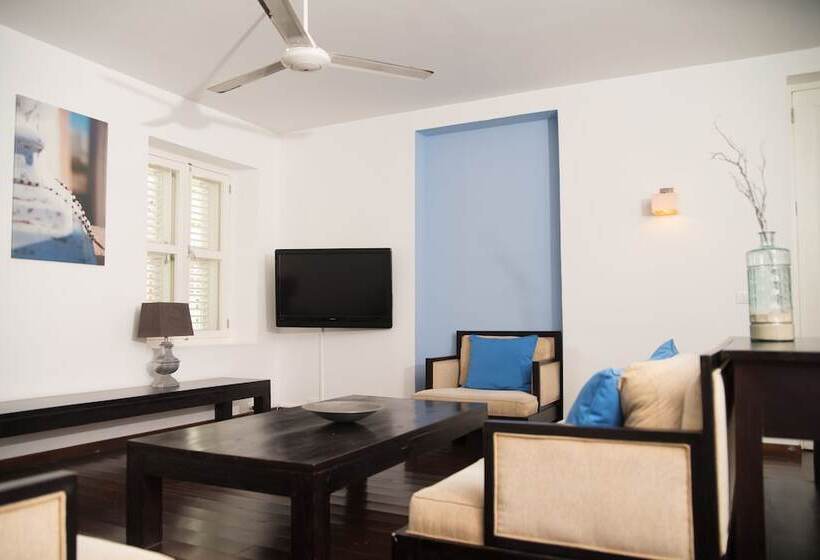 آپارتمان 2 خوابه با چشمانداز دریا, Scuba Lodge & Suites