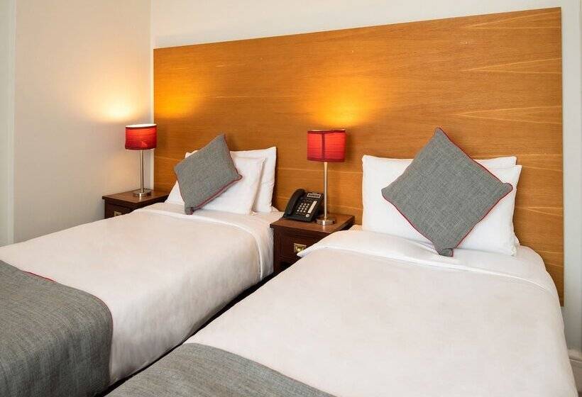스탠다드 룸, The Regency Bristol