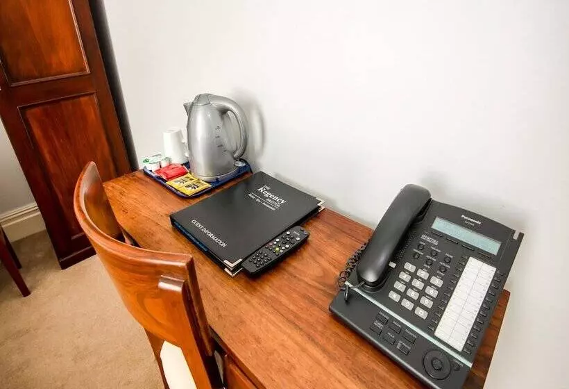 Deluxe-huone, The Regency Bristol