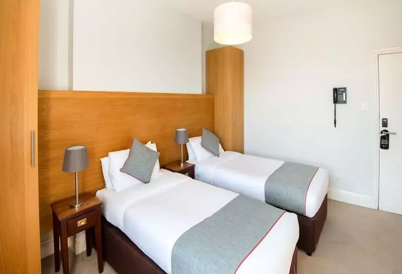 Deluxe Kolmen Hengen Huone, The Regency Bristol