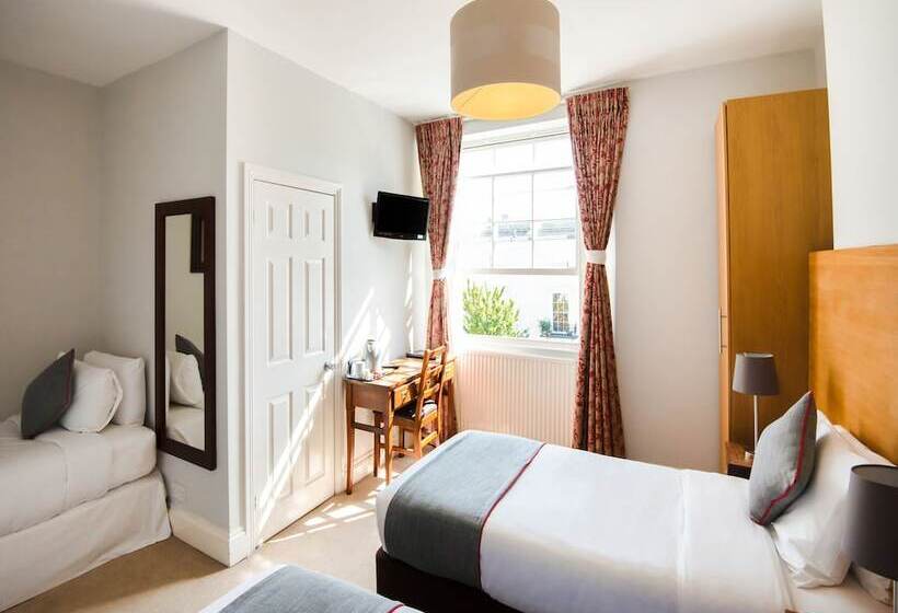 غرفة ديلوكس ثلاثية, The Regency Bristol
